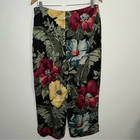 Tommy Bahama Women's Black Floral 100% Silk Cropped Pants Size 10 - Picture 5 of 9